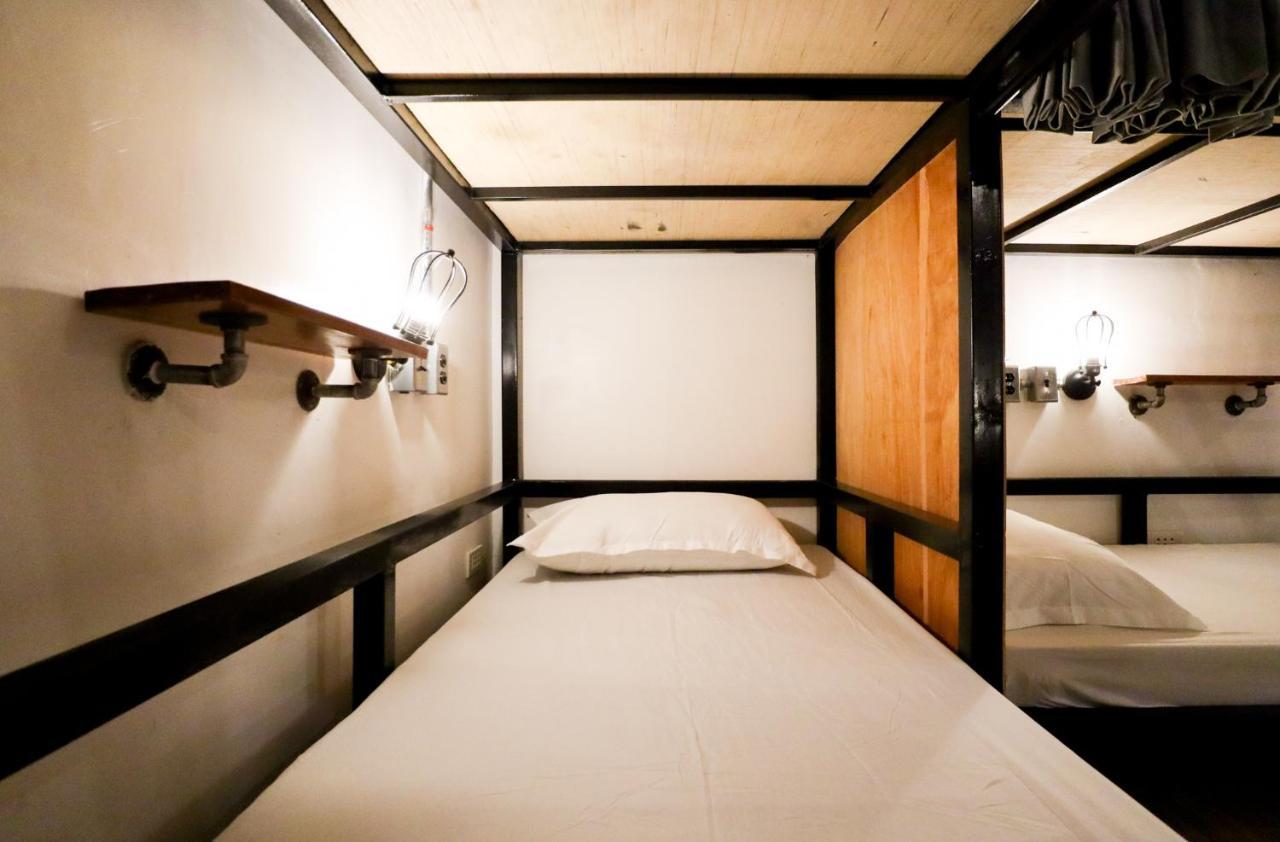 Ocean Breeze Hostel By Daily Sweet Moalboal Luaran gambar