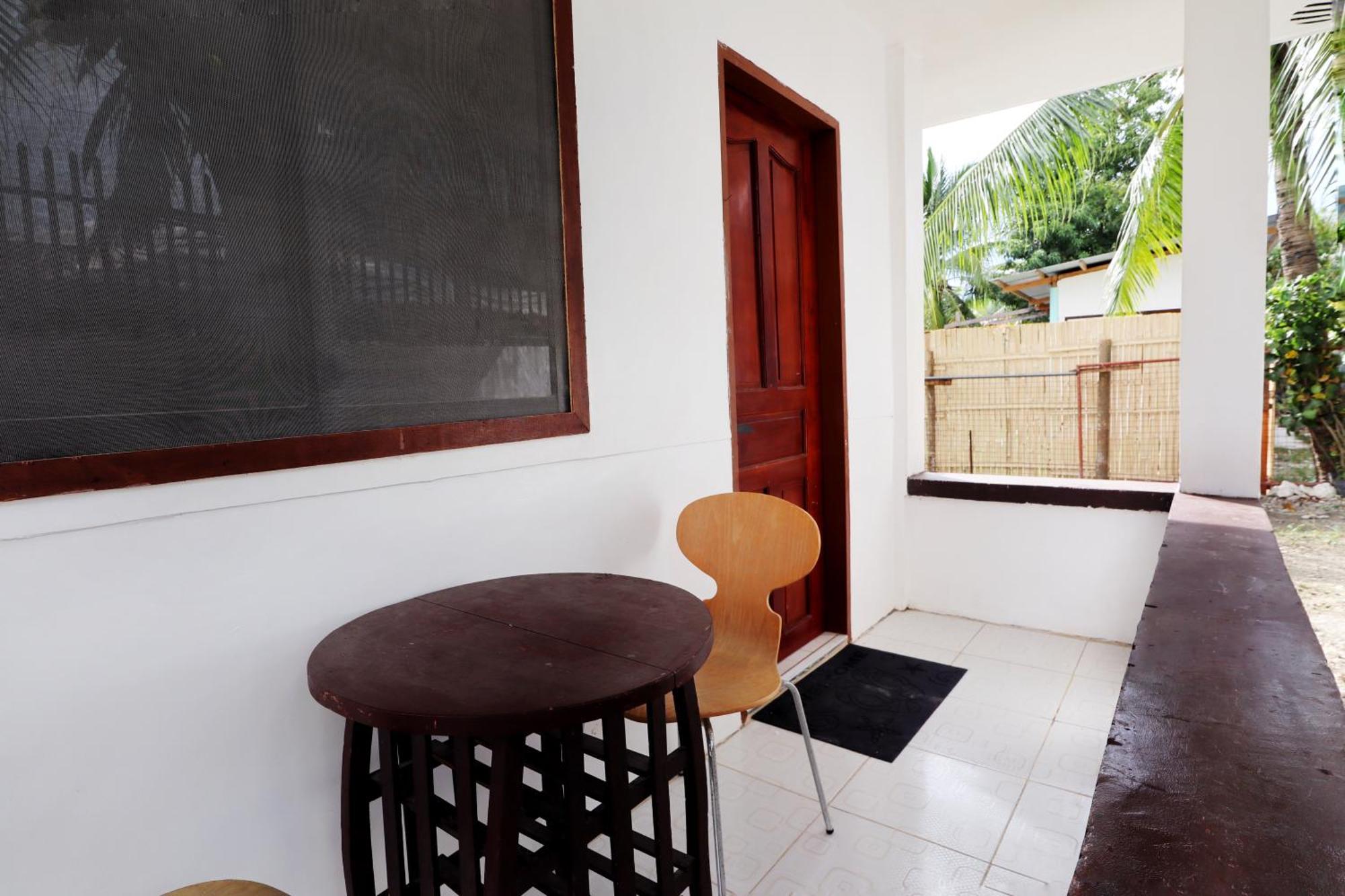 Ocean Breeze Hostel By Daily Sweet Moalboal Luaran gambar