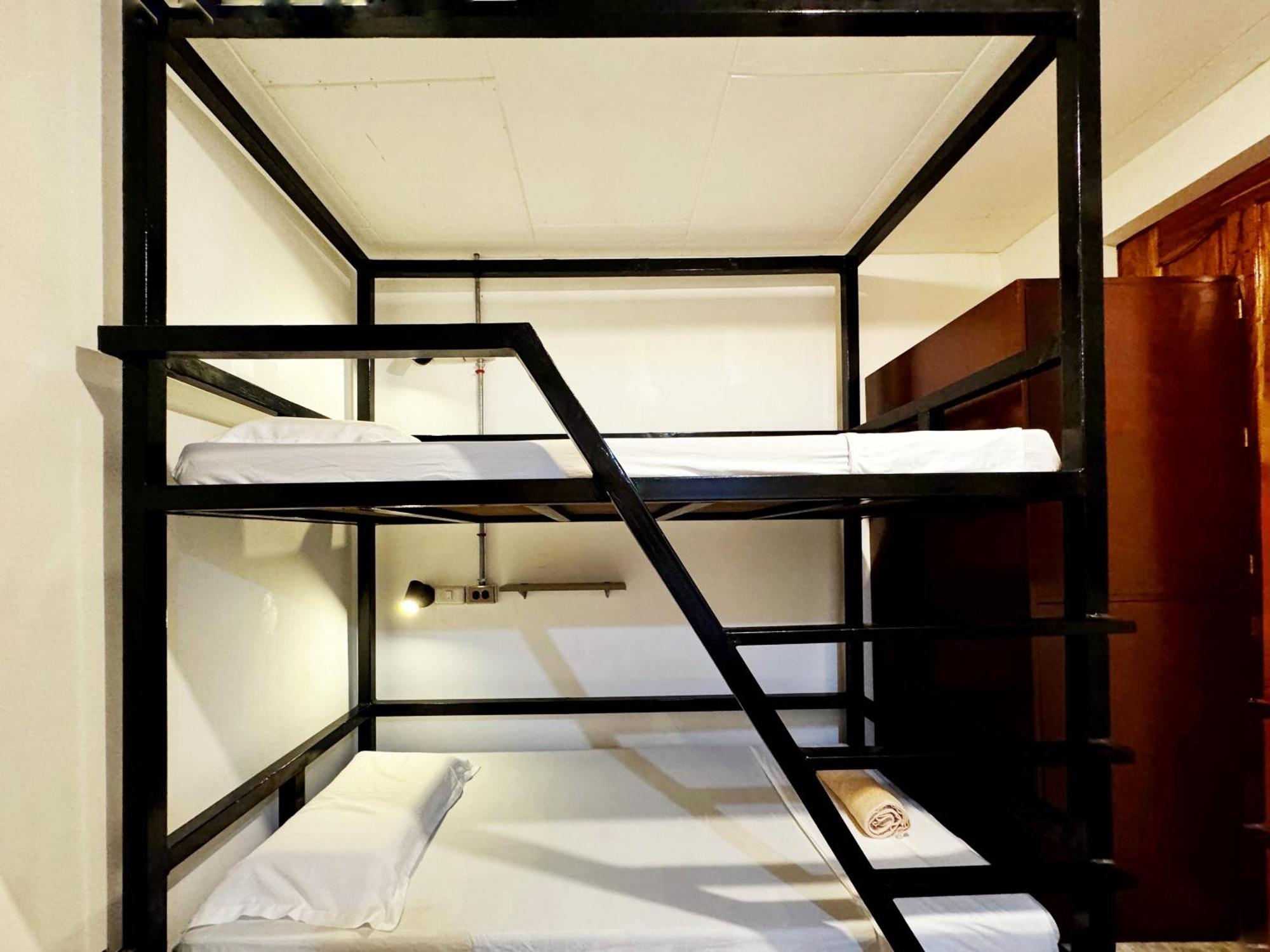 Ocean Breeze Hostel By Daily Sweet Moalboal Luaran gambar
